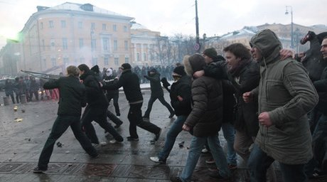 О смене власти теперь говорят не только в Москве