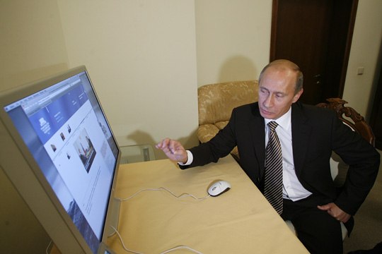 Владимир Путин нашел, что предложить "креативному классу" в интернете