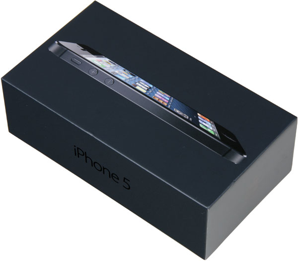 Apple выпустит пластиковый iPhone для бедных